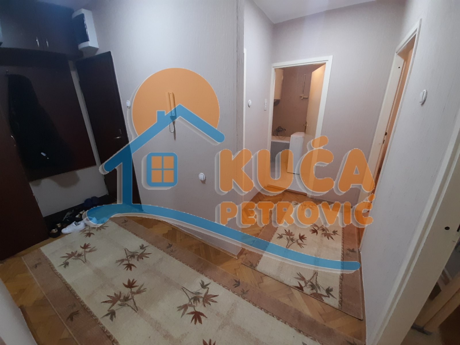 Trosoban stan, 67 m2, Čair, Prvomajska ID: i-013254 8