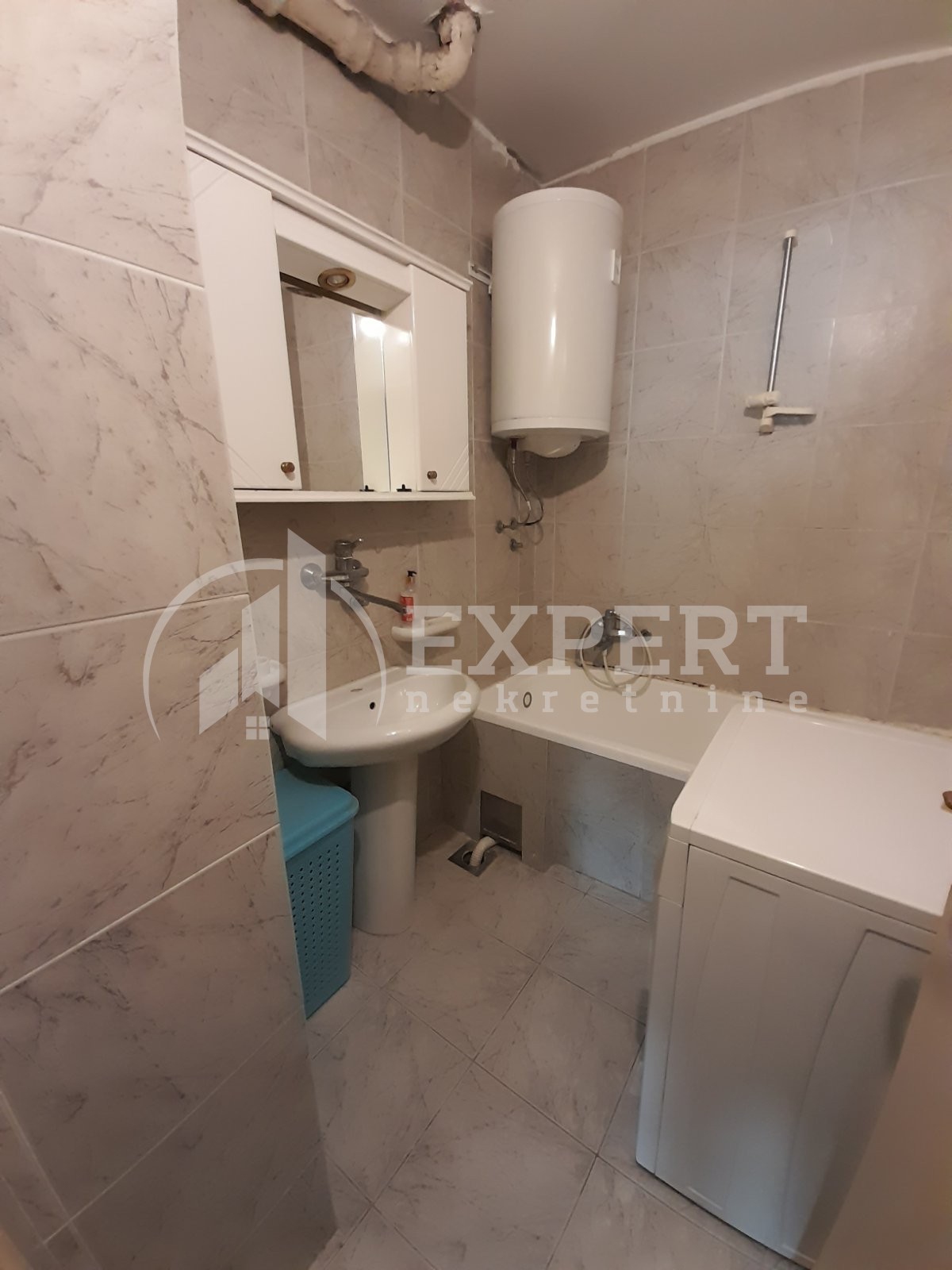 Trosoban stan, 67 m2, Čair, Prvomajska ID: i-013254 15