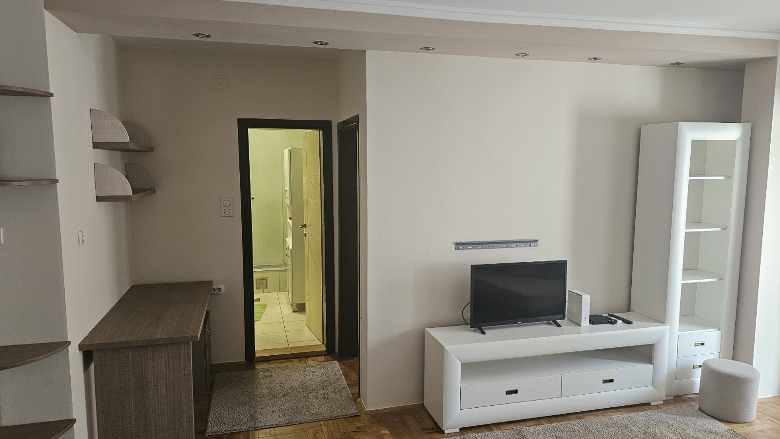 Novi sad Telep Neimarova SNIZENA CENA HITNA PRODAJA 5