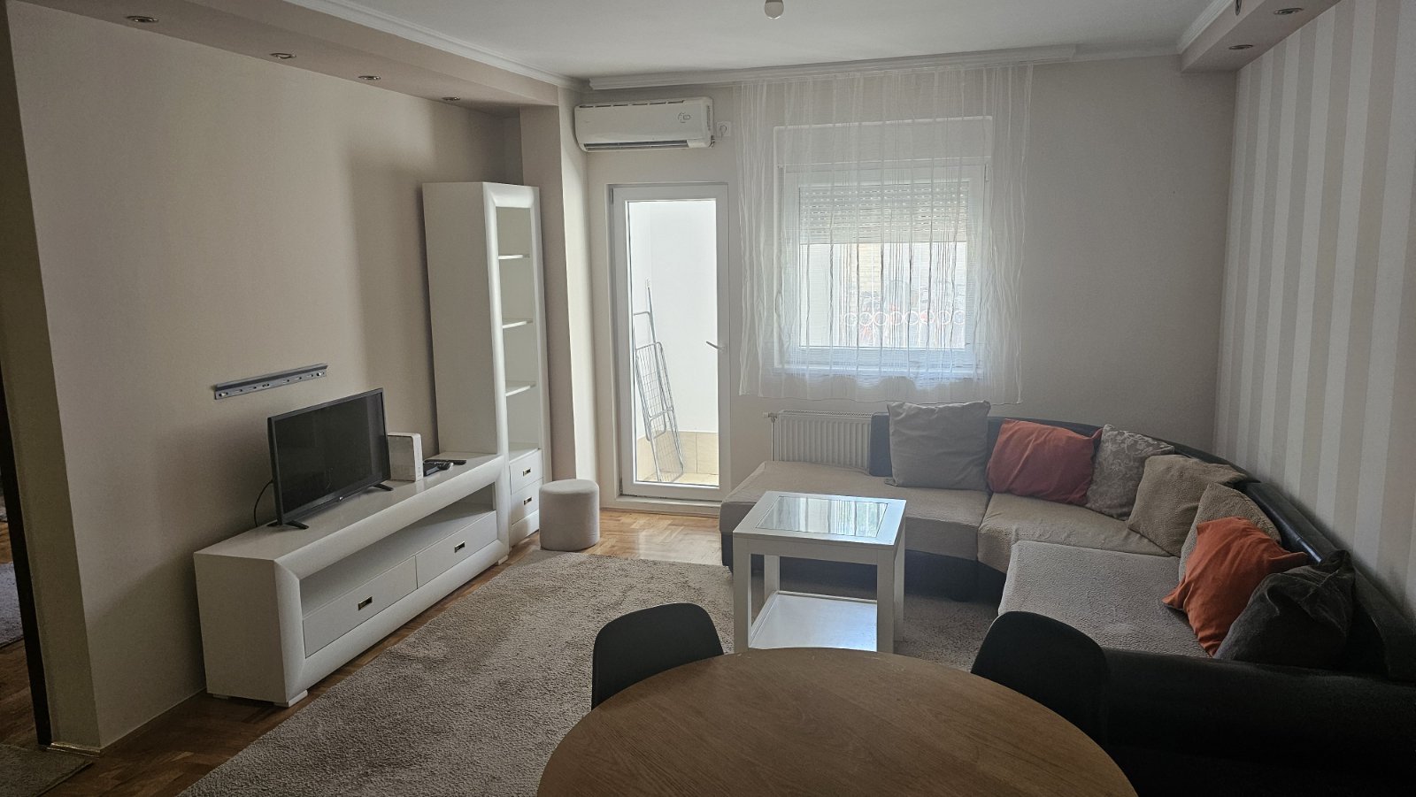 Novi sad Telep Neimarova SNIZENA CENA HITNA PRODAJA 2