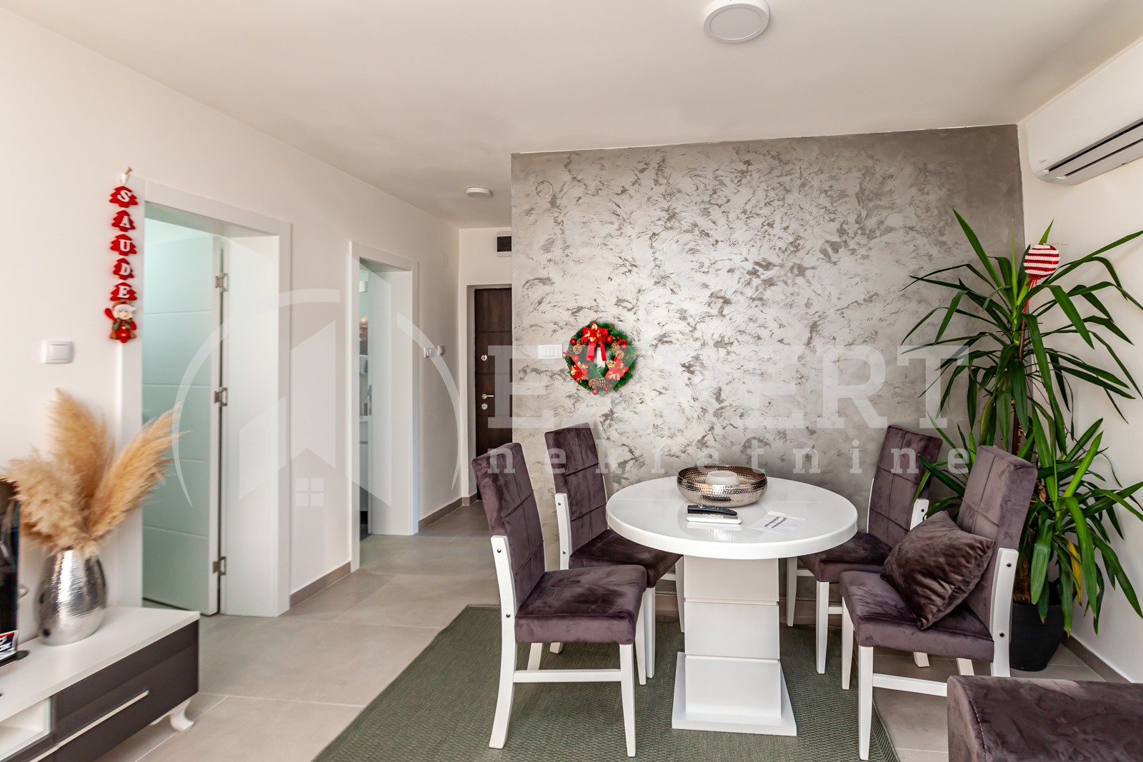 Dvosoban stan, 36 m2, Crveni Pevac, Hajduk Stanka ID: i-013262 1