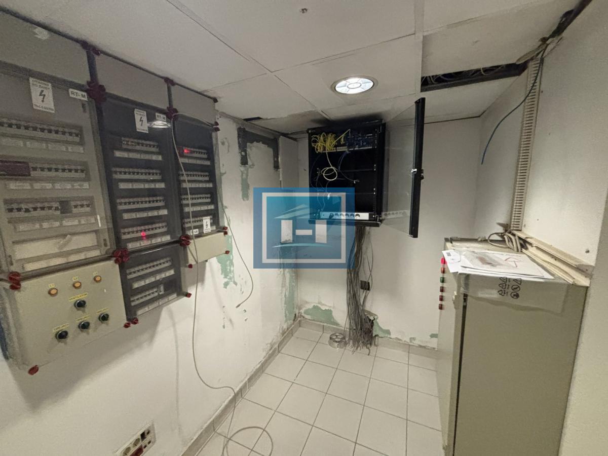 Izdavanje poslovnog prostora u strogom centru Jagodine – odlična lokacija, 171 m² 14