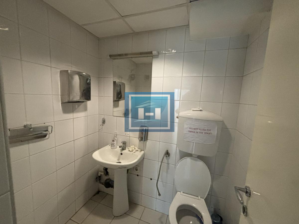 Izdavanje poslovnog prostora u strogom centru Jagodine – odlična lokacija, 171 m² 10