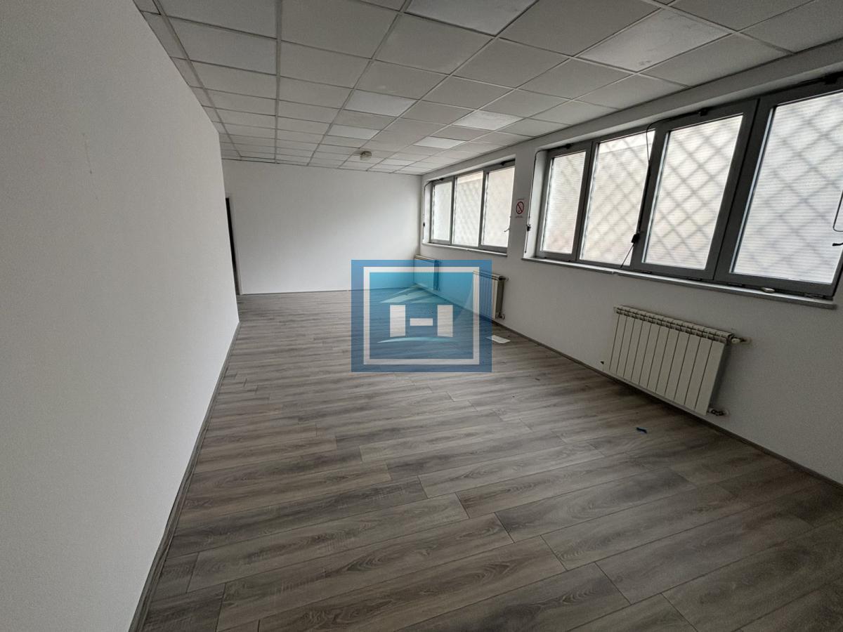 Izdavanje poslovnog prostora u strogom centru Jagodine – odlična lokacija, 171 m² 5