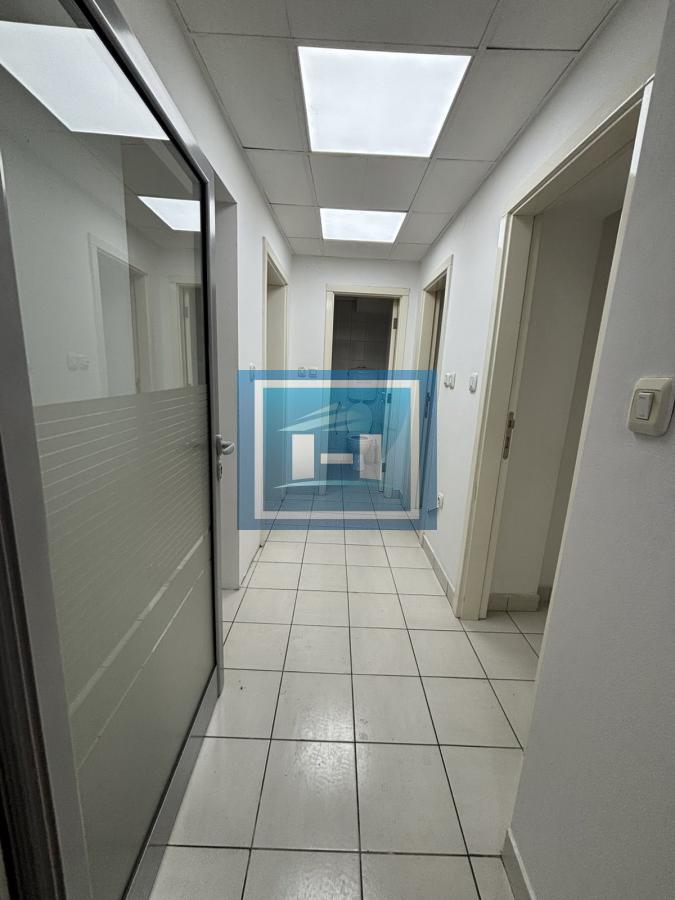 Izdavanje poslovnog prostora u strogom centru Jagodine – odlična lokacija, 171 m² 7