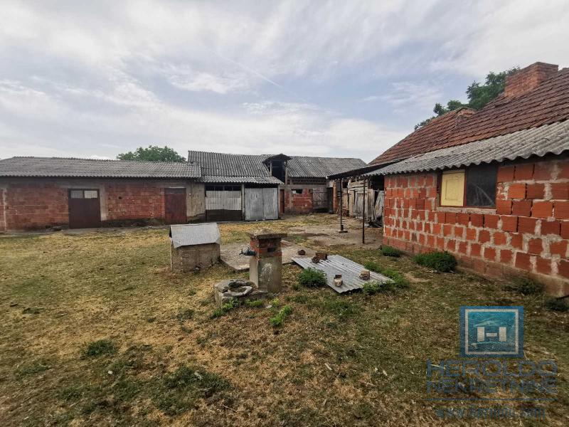 Kompletno seosko domaćinstvo 17