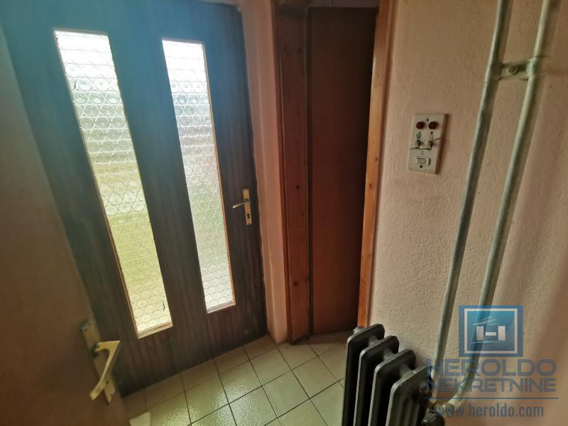 Kompletno seosko domaćinstvo 19