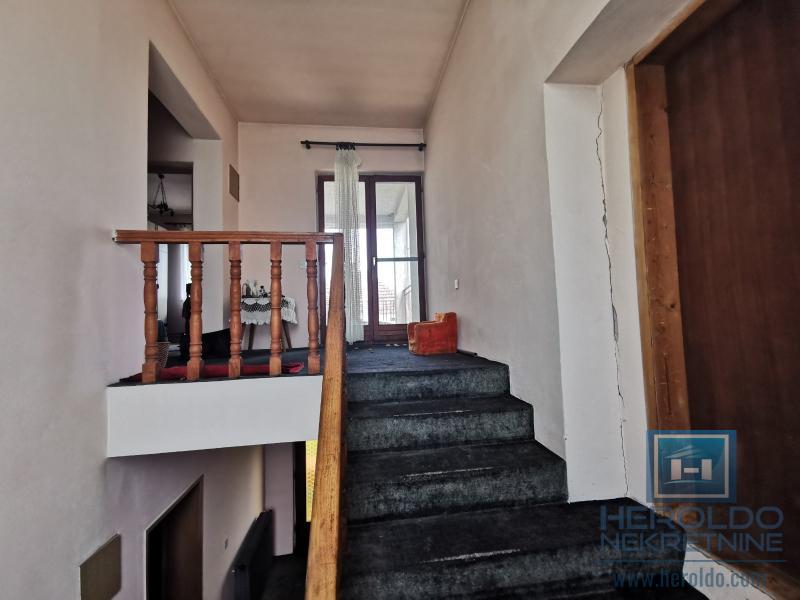 Kompletno seosko domaćinstvo 2