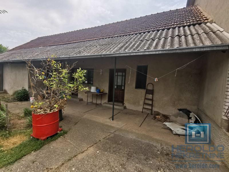 Kompletno seosko domaćinstvo 25