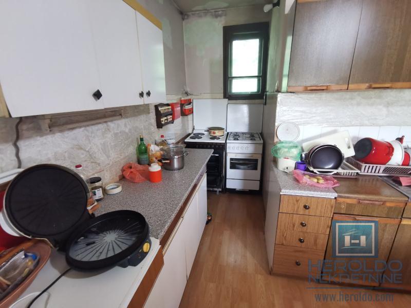 Kompletno seosko domaćinstvo 26