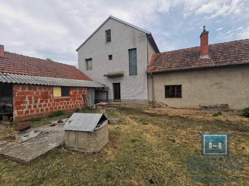 Kompletno seosko domaćinstvo 29