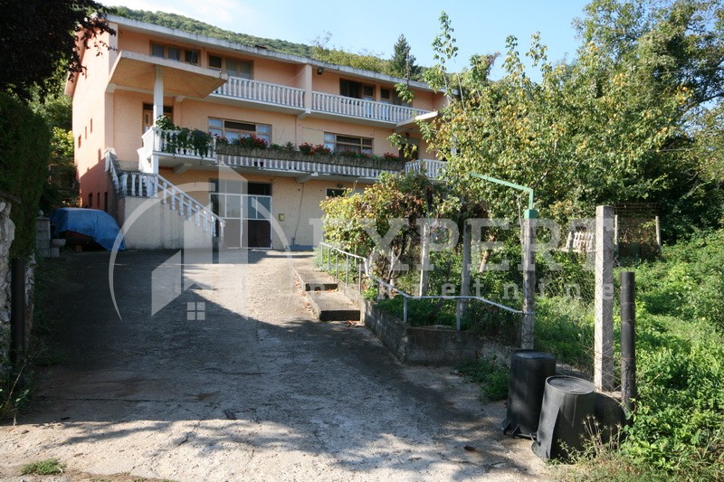 četvorosobna kuća, 500 m2, Niška Banja, Trg republike ID: p-01602 4