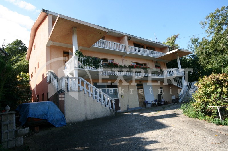 četvorosobna kuća, 500 m2, Niška Banja, Trg republike ID: p-01602 5