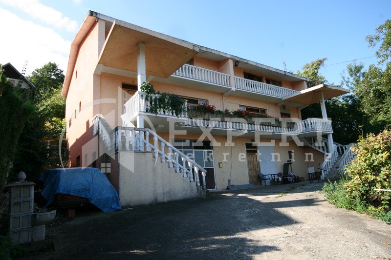 četvorosobna kuća, 500 m2, Niška Banja, Trg republike ID: p-01602 6