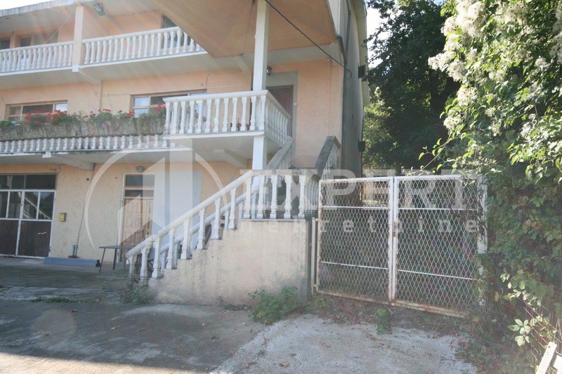 četvorosobna kuća, 500 m2, Niška Banja, Trg republike ID: p-01602 8