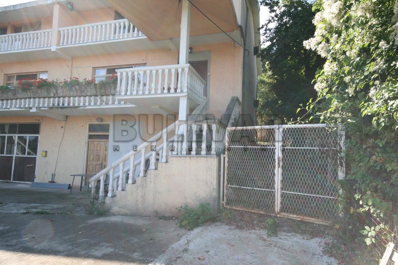 četvorosobna kuća, 500 m2, Niška Banja, Trg republike ID: p-01602 8