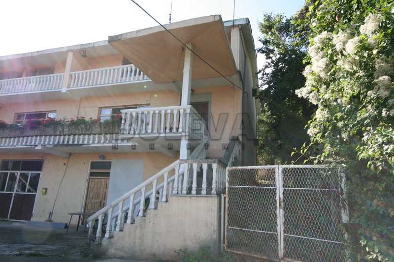 četvorosobna kuća, 500 m2, Niška Banja, Trg republike ID: p-01602 9