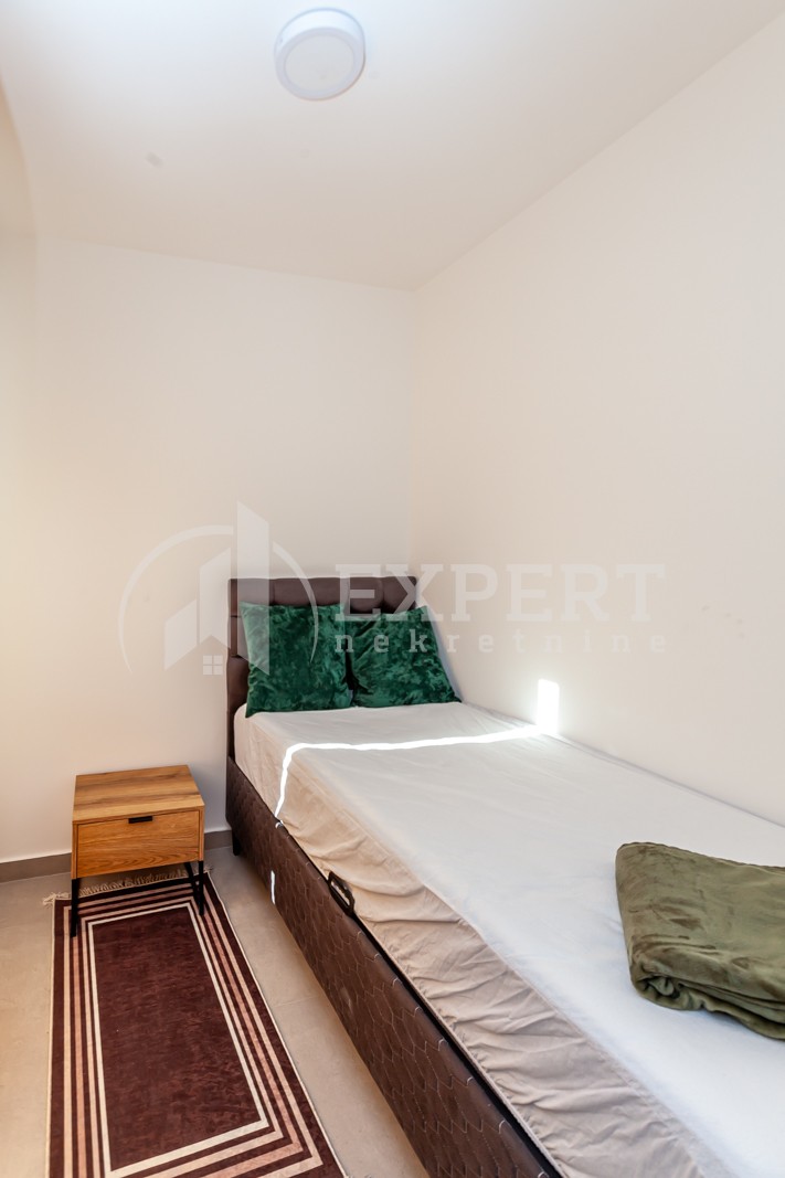 Dvosoban stan, 38 m2, Crveni Pevac, Hajduk Stanka ID: i-013267 6