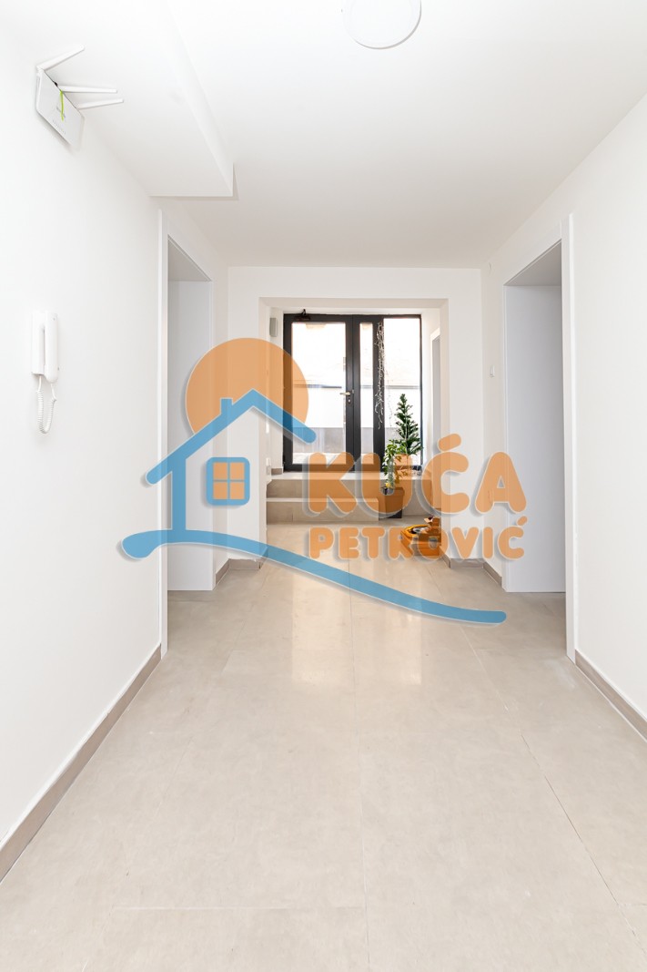 Lokal, 73 m2, Crveni Pevac, Hajduk Stanka ID: i-013272 7