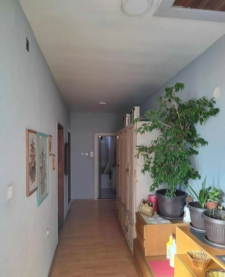 Prodajem kucu u Sefkerinu 200m2 2