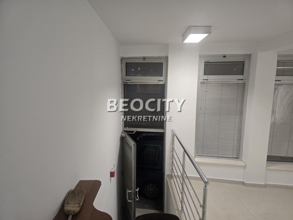 Lokal, 24 m2, Vračar, Šumatovačka ID: 115905 4
