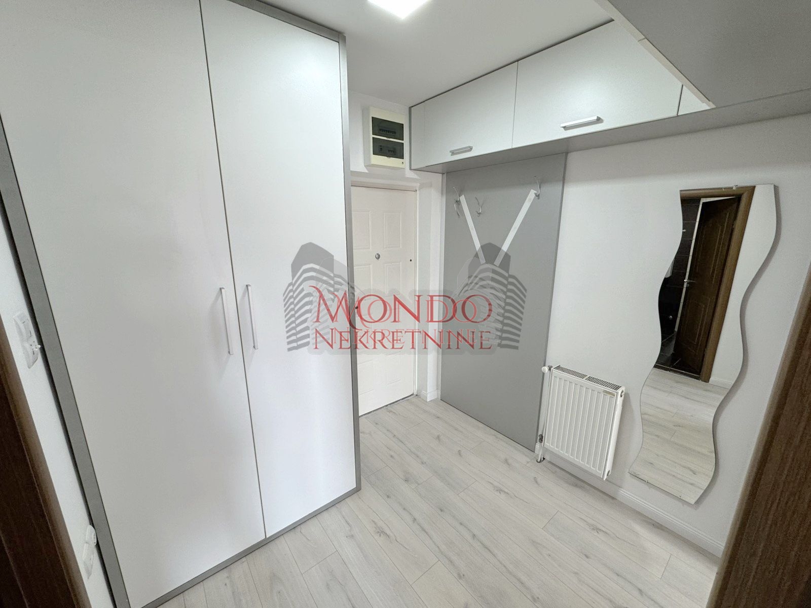 Jednoiposoban stan u samom centru nedaleko od parka Cair, novogradnja! 8