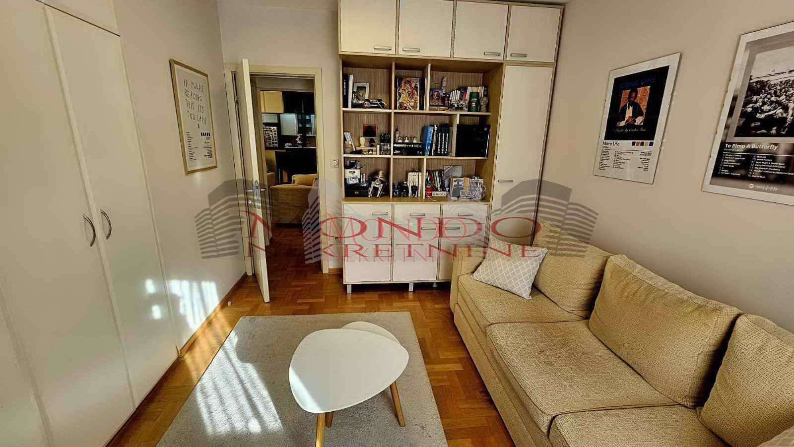 Trosoban stan 78m2 u poslovnom komplesu Magdon. 18