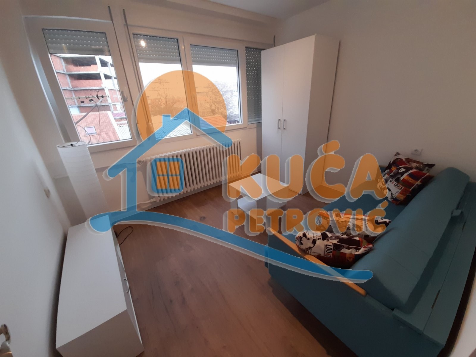 Trosoban stan, 63 m2, Čair, Cara Dušana ID: i-013282 4