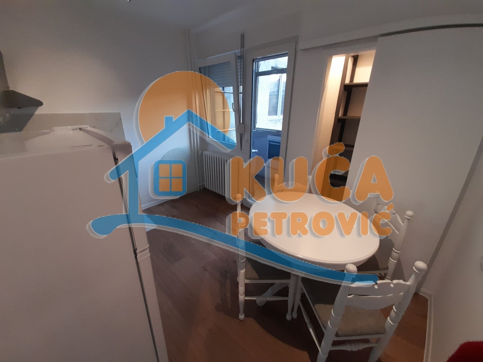 Trosoban stan, 63 m2, Čair, Cara Dušana ID: i-013282 6