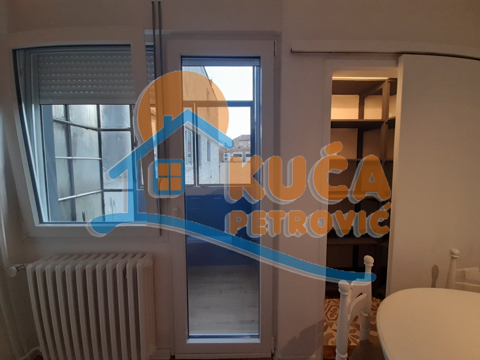 Trosoban stan, 63 m2, Čair, Cara Dušana ID: i-013282 7