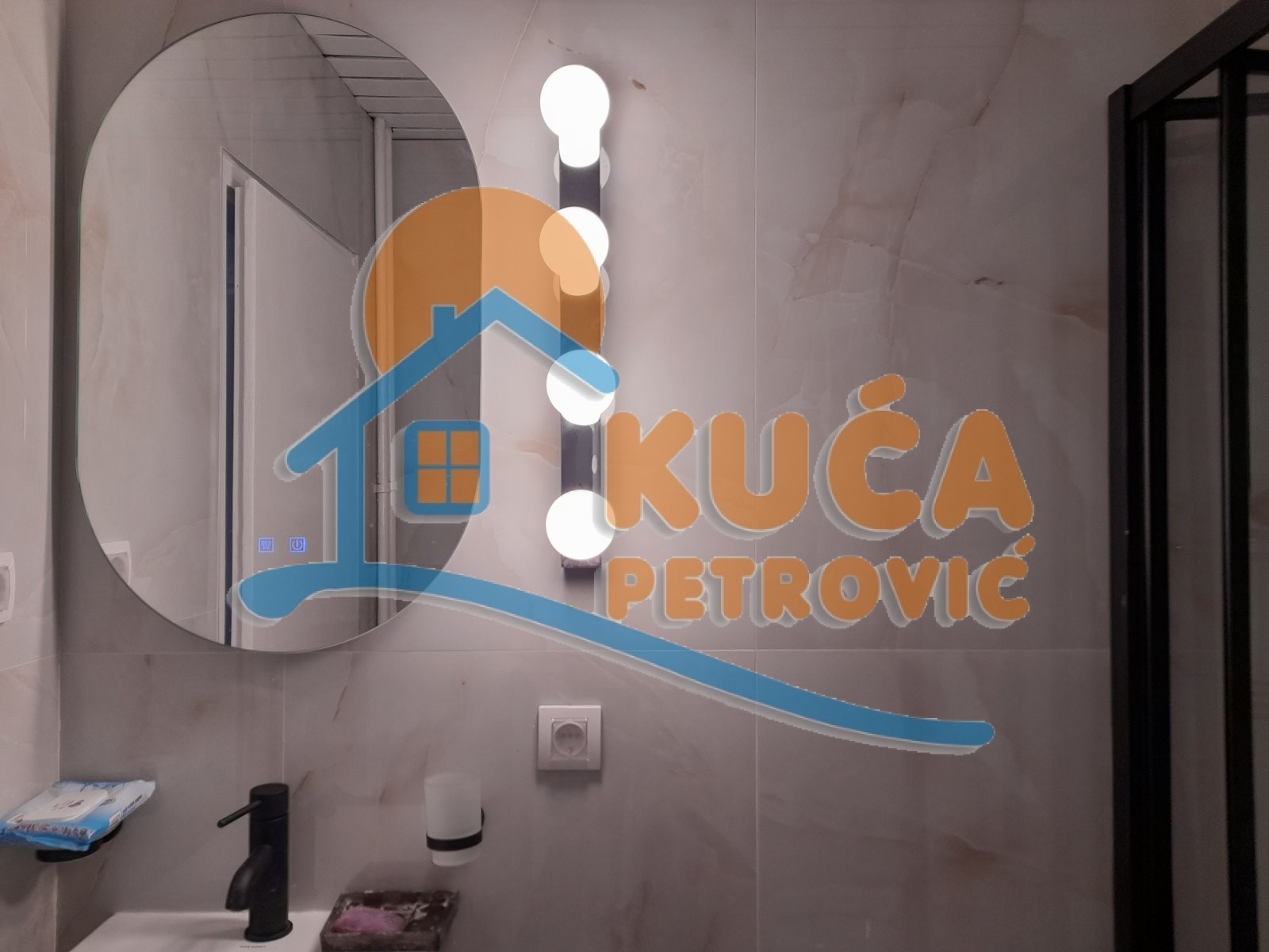 Trosoban stan, 63 m2, Čair, Cara Dušana ID: i-013282 10