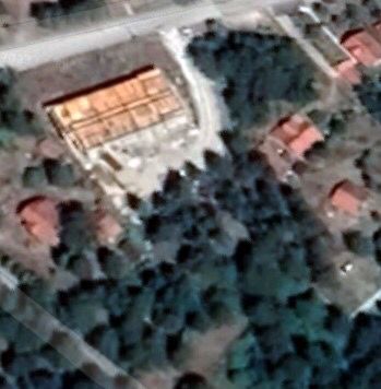 Gradjevinska Parcela   u centru Tare 1