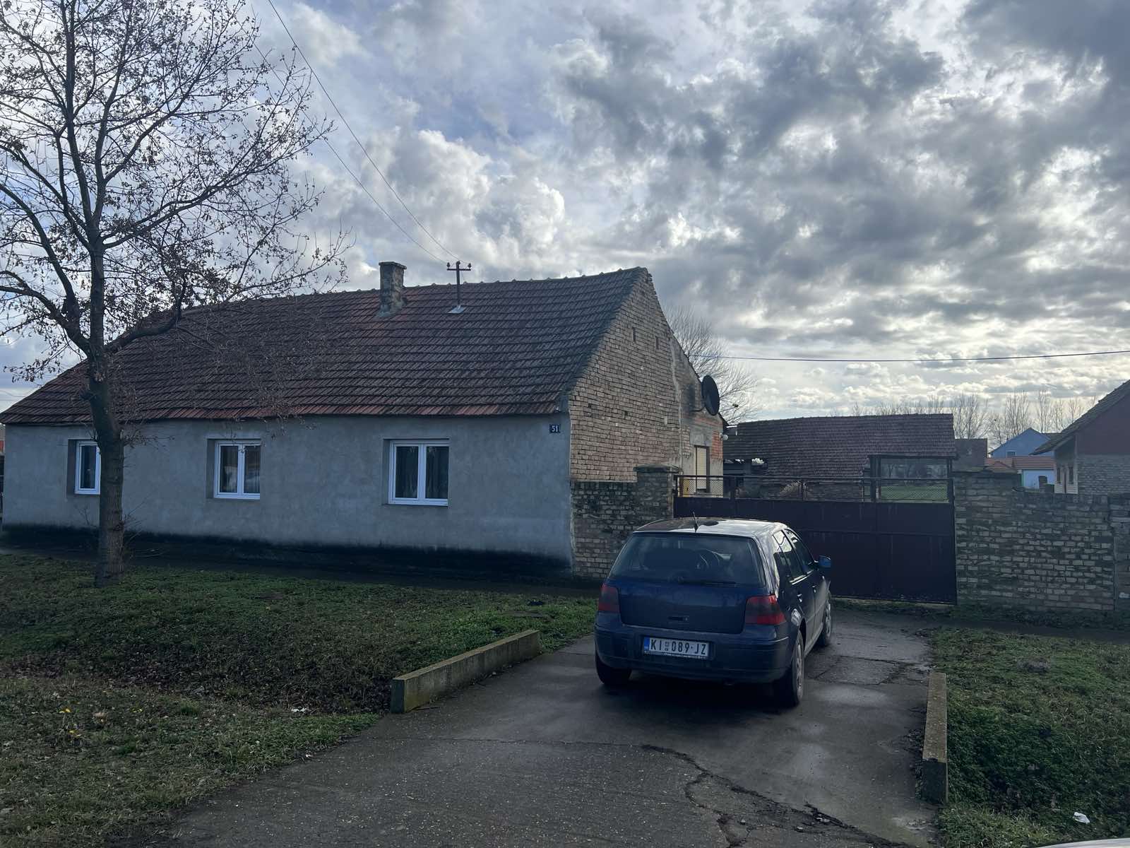 Prodajem kucu u Ruskom selu 1