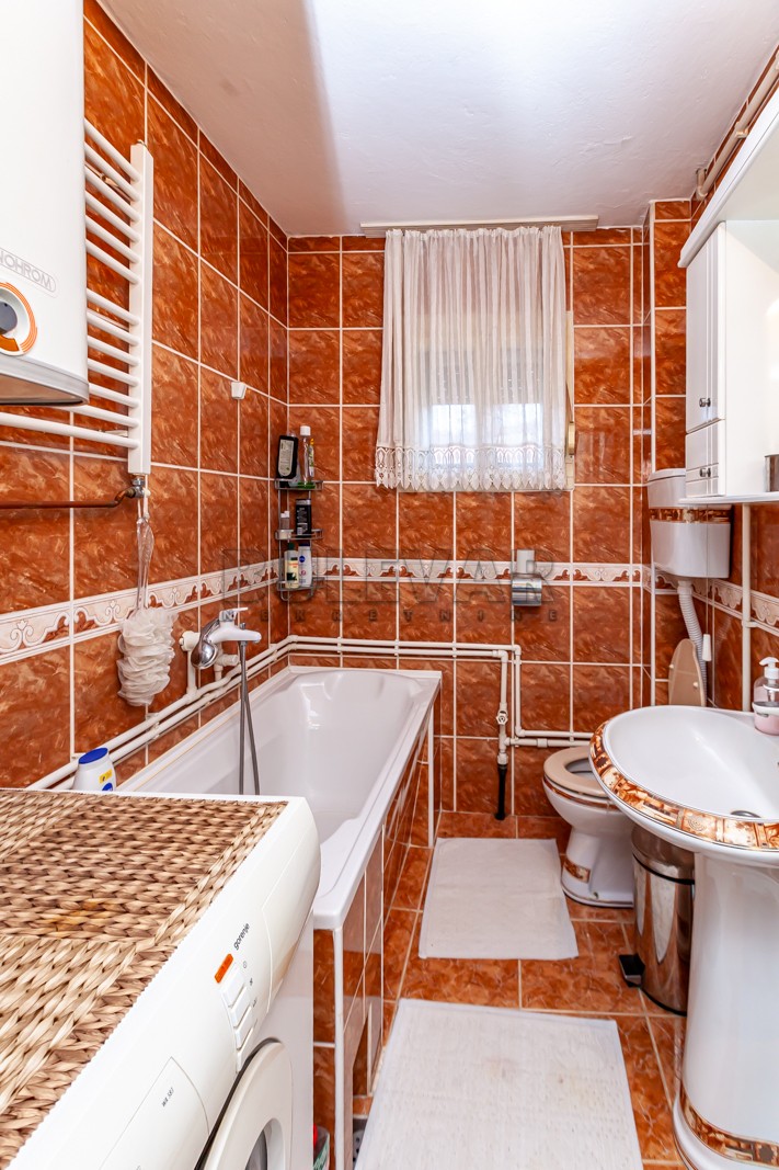 četvorosobna kuća, 500 m2, Donji Komren, Zlatarska ID: p-013292 23