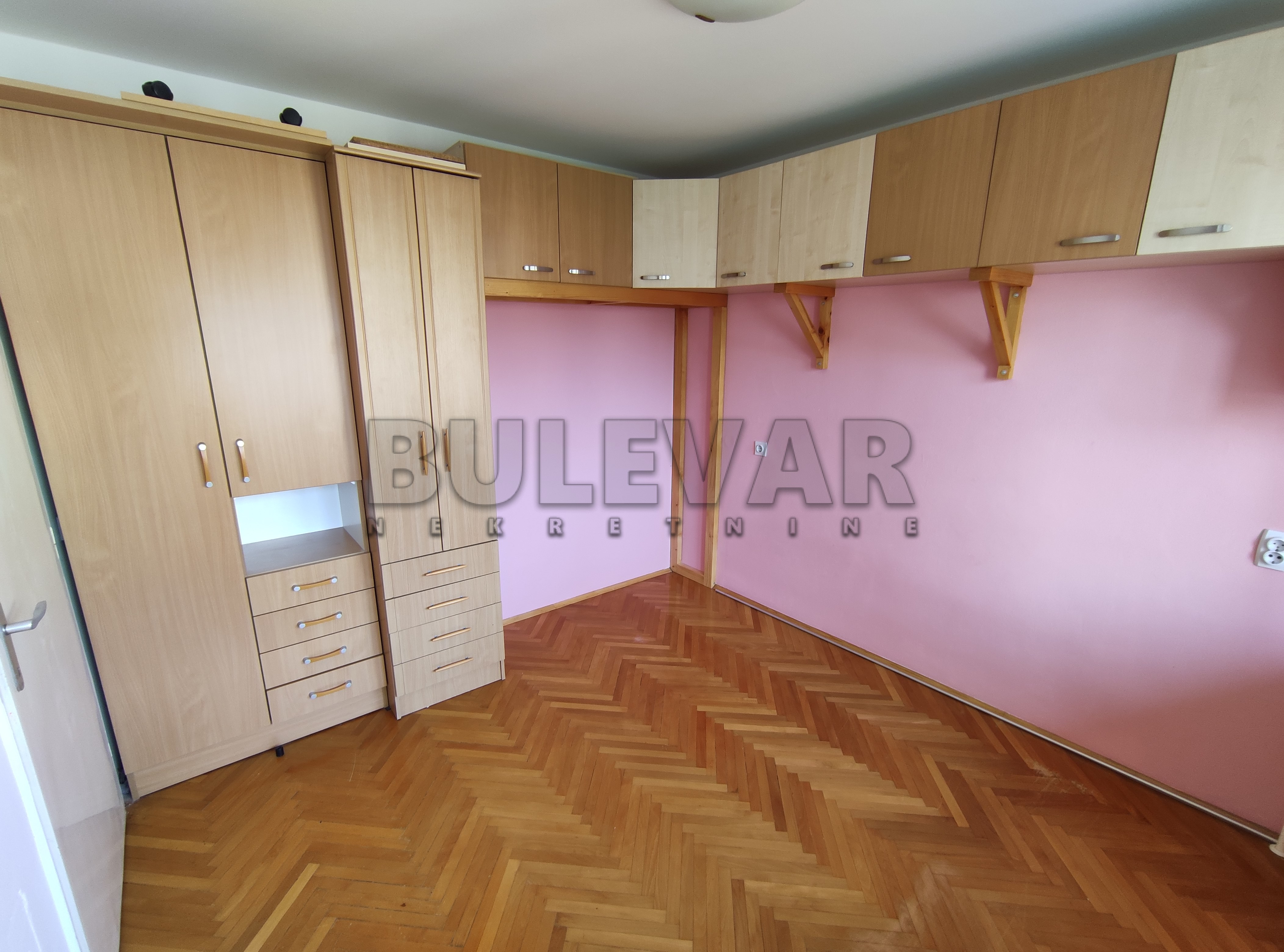 Dvosoban stan, 50 m2, Crveni Pevac, Generala Bože Jankovića ID: i-013308 5