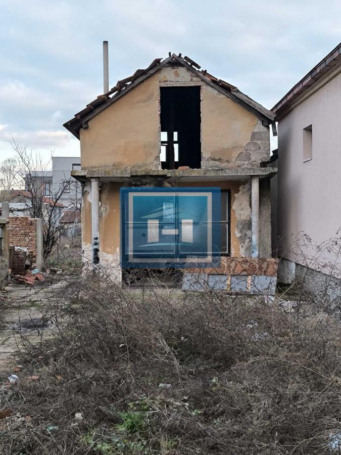 Kuća za adaptaciju na atraktivnoj lokaciji u Ćupriji 2