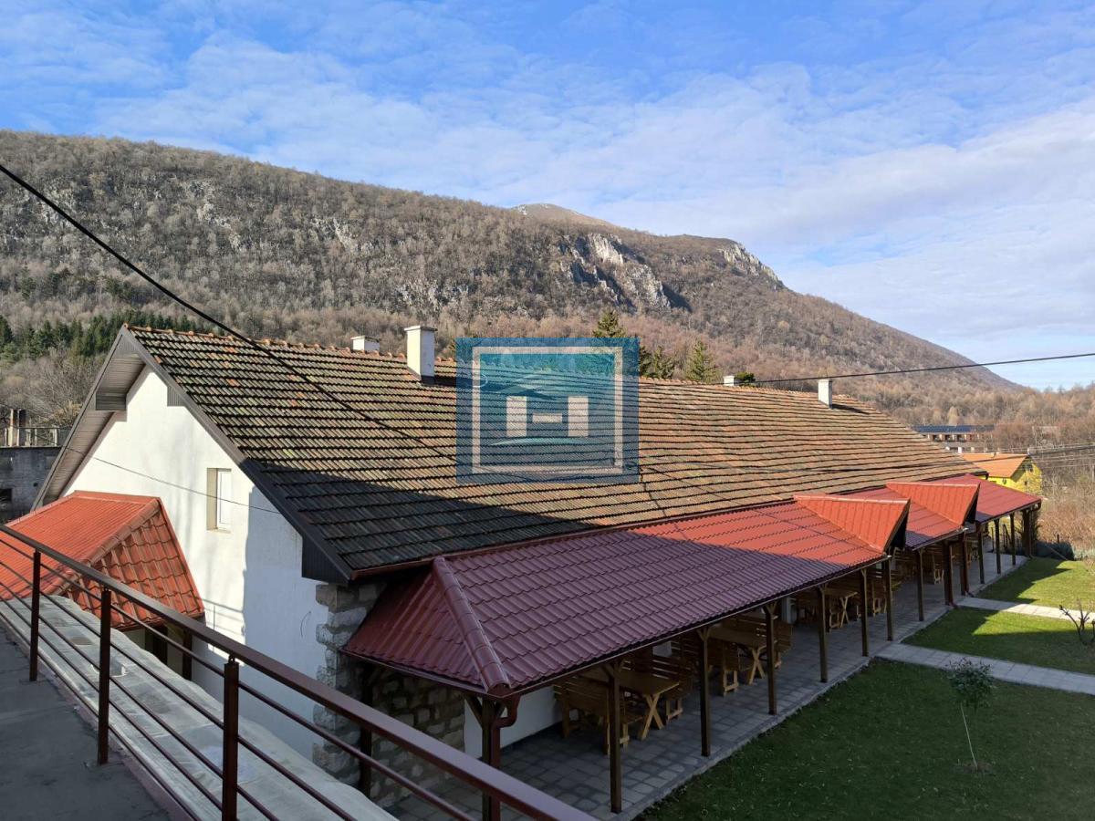 Predivan kompleks od 1000m2 u podnožju Rtnja na prodaju 4