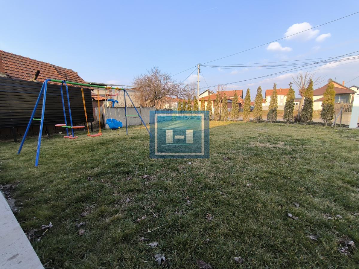 Kompletno nameštena moderna kuća u Ćupriji 26