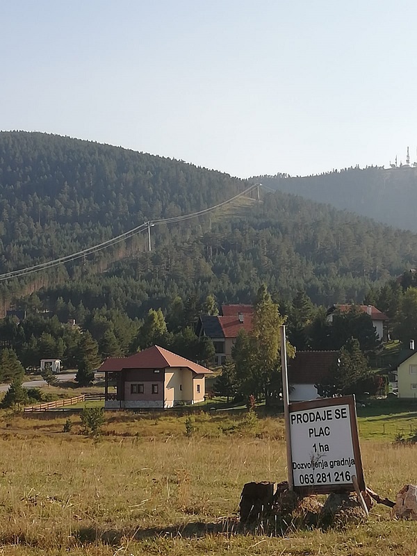 Prodajem plac Zlatibor Tornik 4