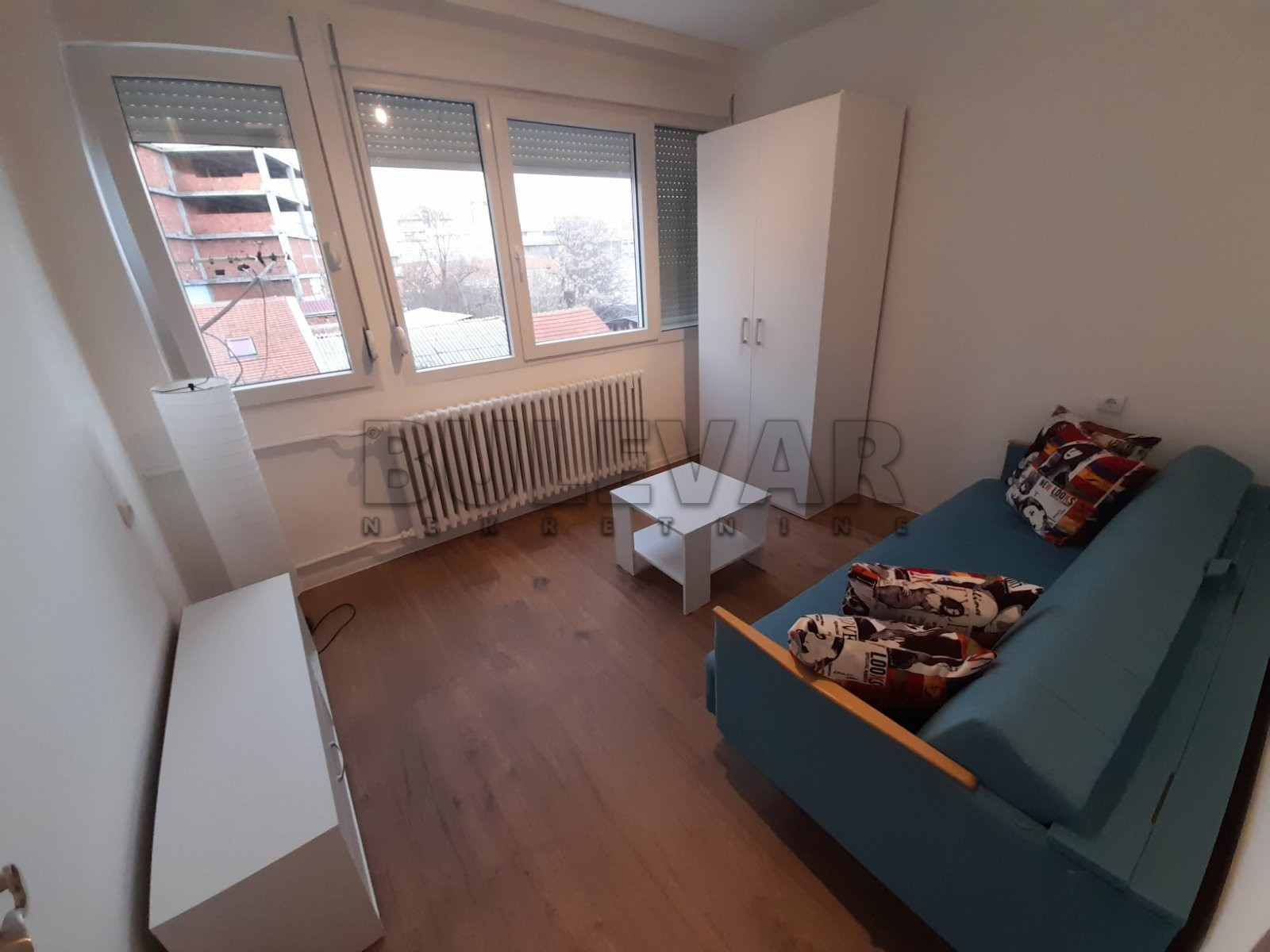 Trosoban stan, 63 m2, Čair, Cara Dušana ID: i-013282 4