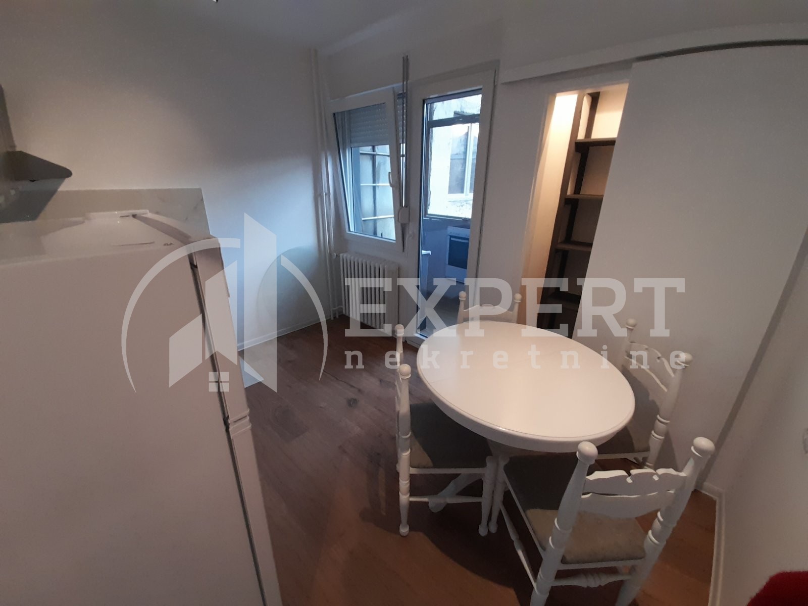 Trosoban stan, 63 m2, Čair, Cara Dušana ID: i-013282 6