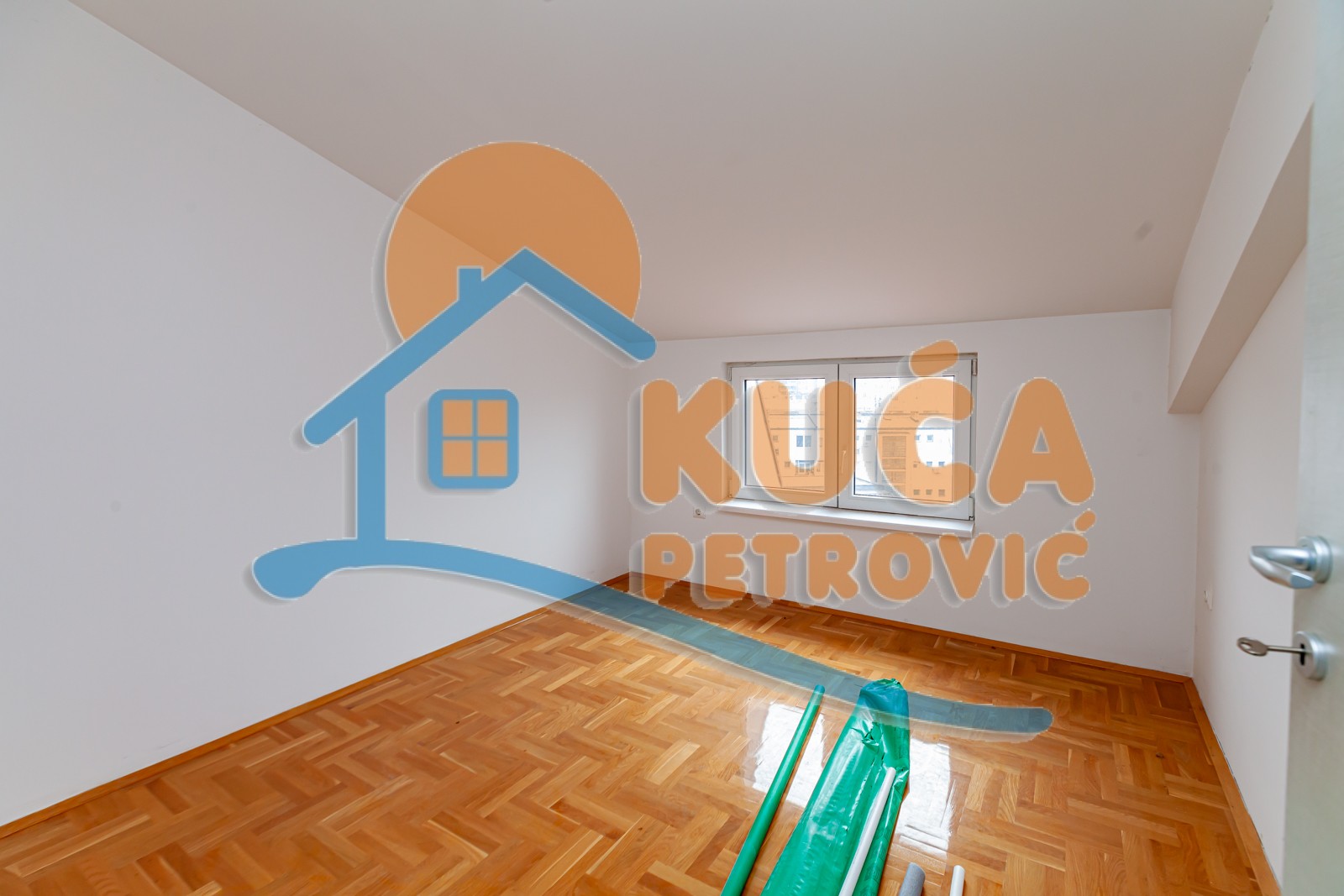 četvorosoban stan, 54.13 m2, Centar, Generala Milojka Lešjanina ID: p-013311 4