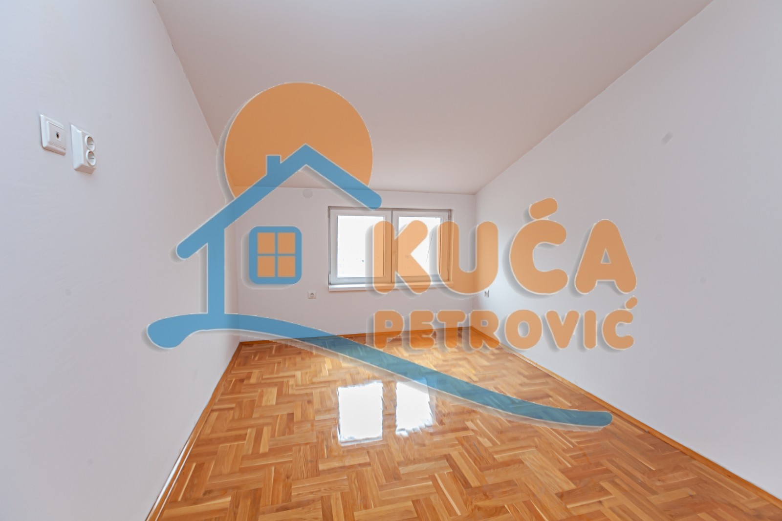 četvorosoban stan, 54.13 m2, Centar, Generala Milojka Lešjanina ID: p-013311 5