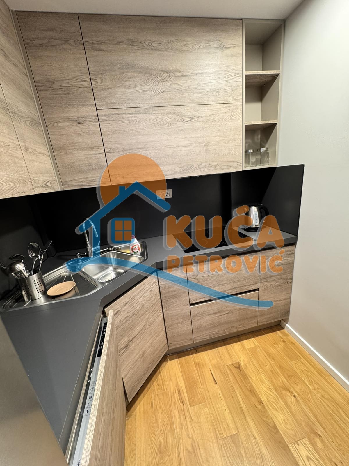 četvorosoban stan, 76 m2, Medijana, Bulevar Nemanjića ID: i-013343 7