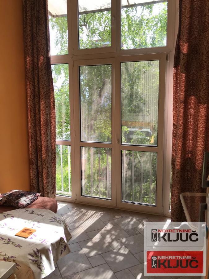 KOD IZVRŠNOG VEĆA, Jednoiposoban, 30m2+ 6m2 Terasa 2