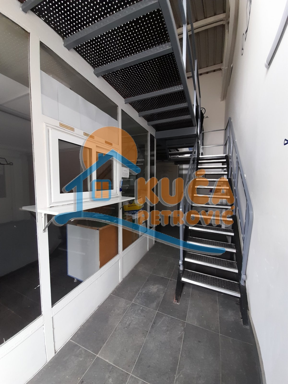 Lokal, 550 m2, Ćalije, Matejevački put ID: i-013306 4