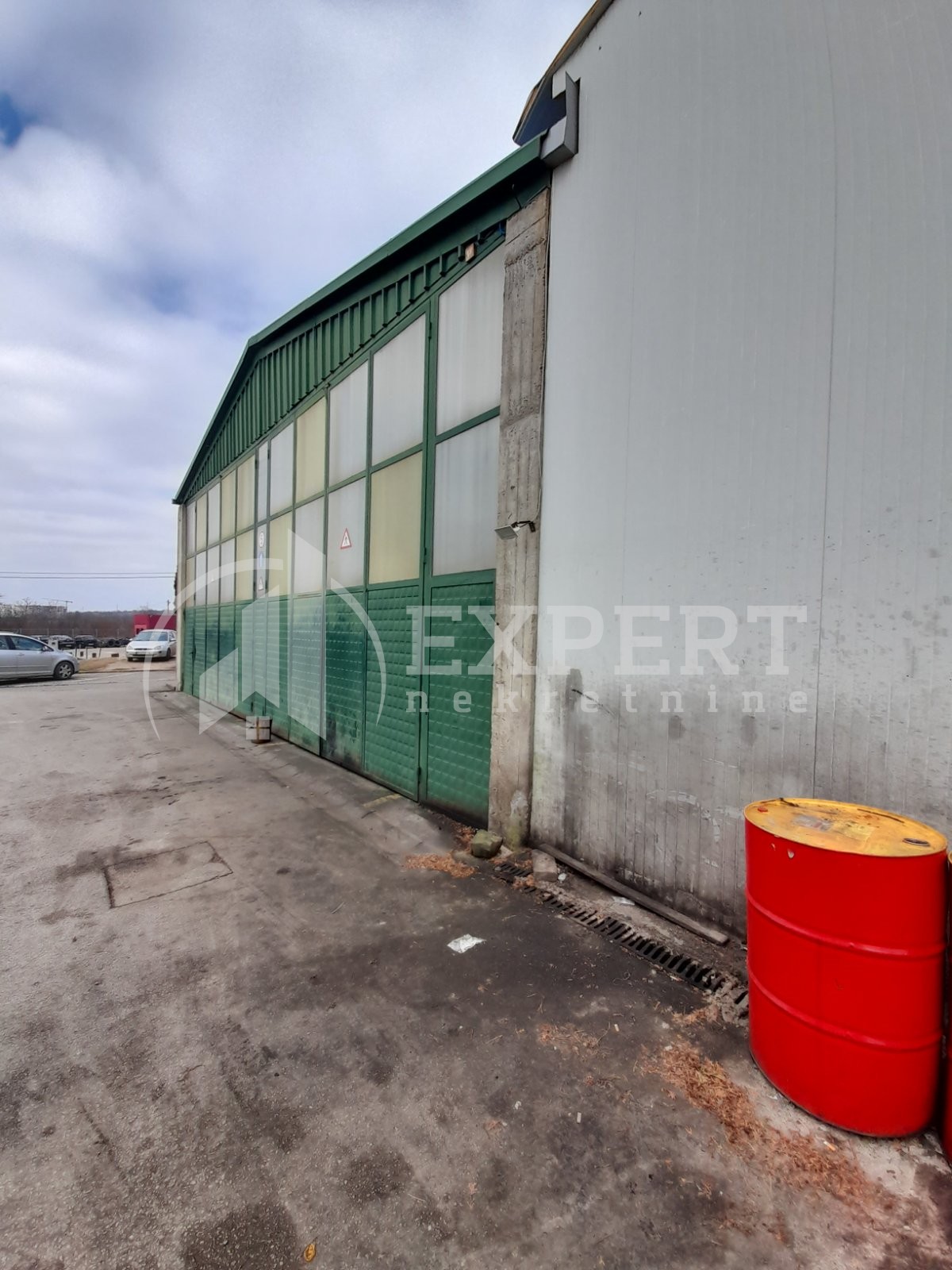 Lokal, 550 m2, Ćalije, Matejevački put ID: i-013306 2