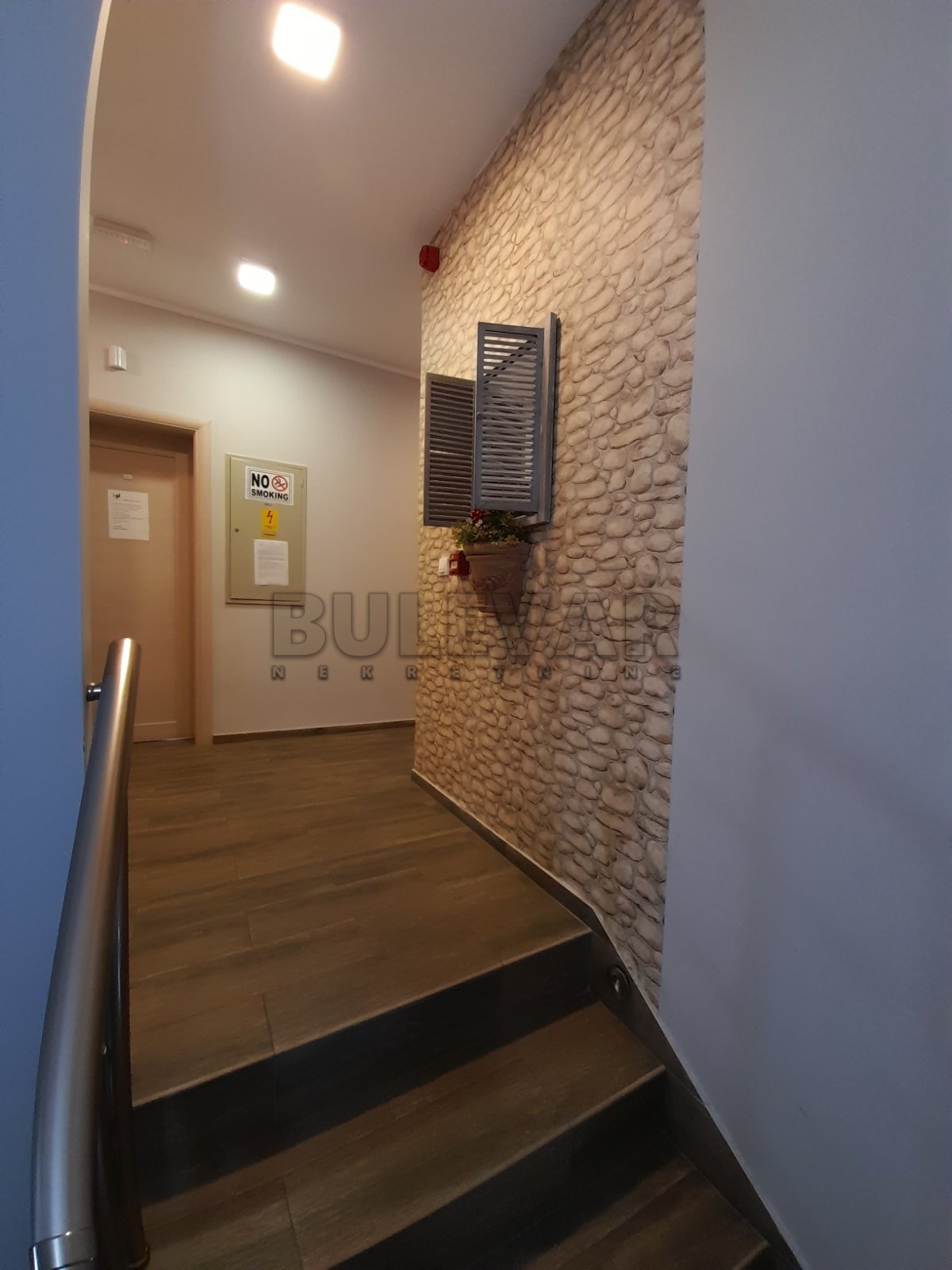 Lokal, 550 m2, Ćalije, Matejevački put ID: i-013306 13