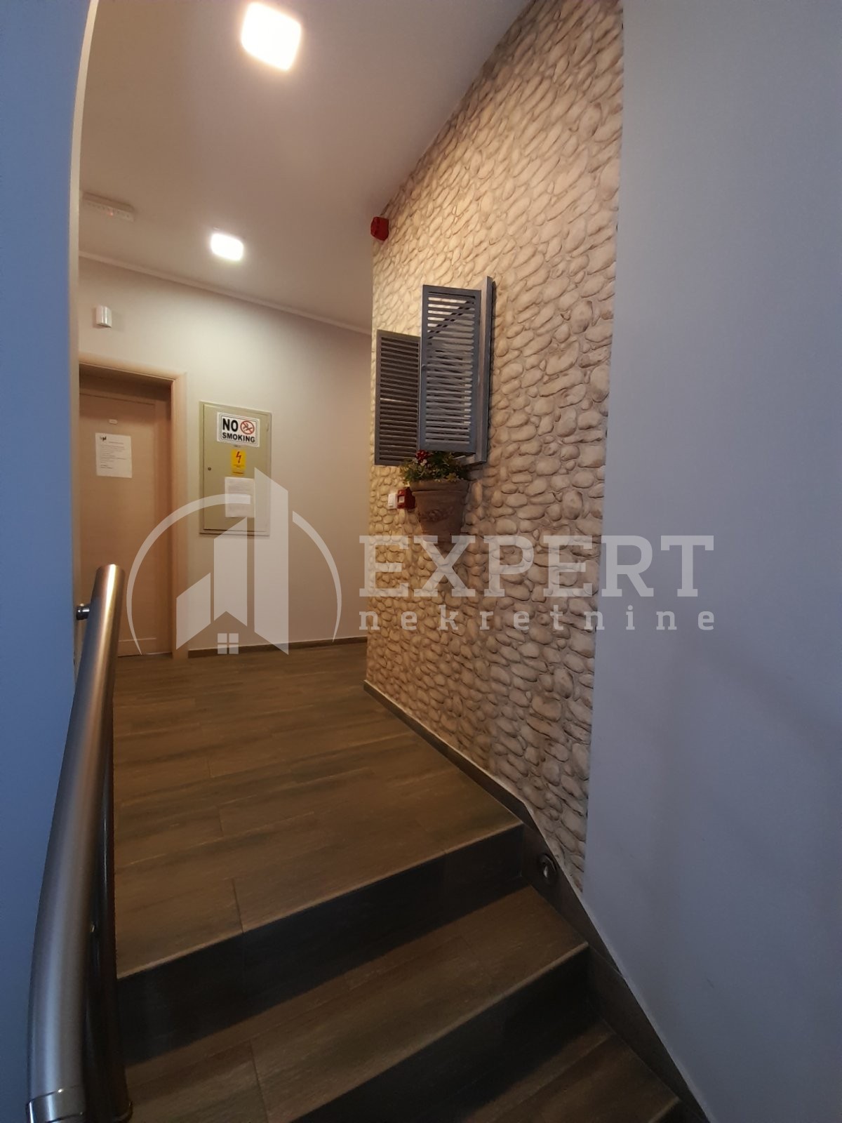 Lokal, 550 m2, Ćalije, Matejevački put ID: i-013306 13