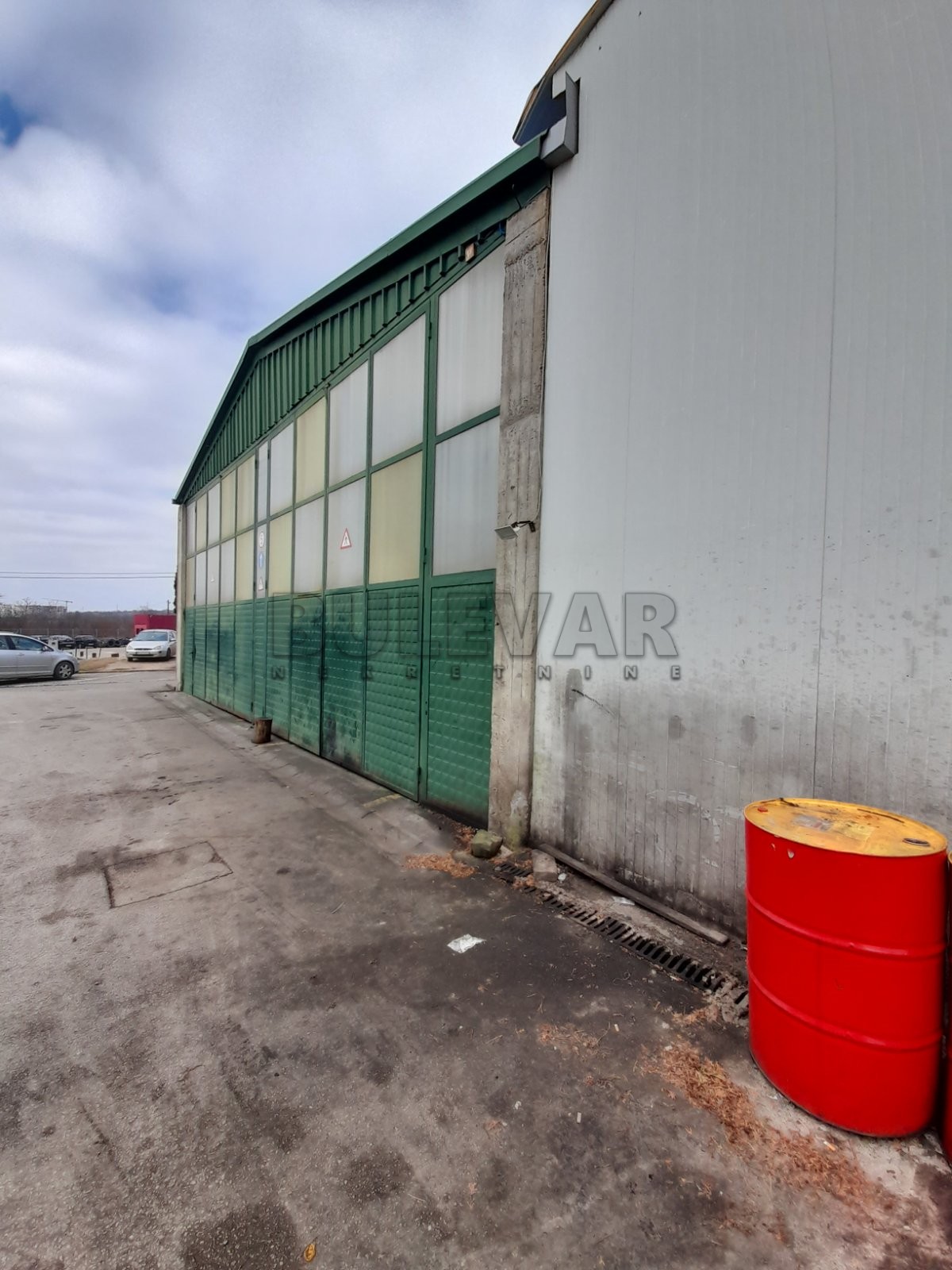 Lokal, 550 m2, Ćalije, Matejevački put ID: i-013306 2